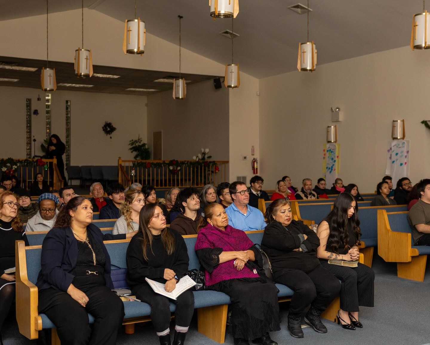 Sunday gathering at Iglesia Bautista de el Valle