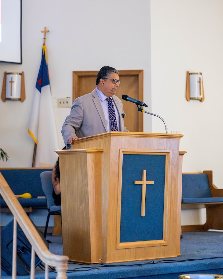 Pastor Diego Benitez